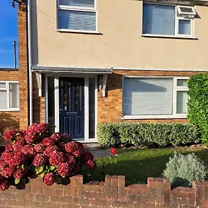 https://apt-gatwick-house.brighton-hotels-england.com