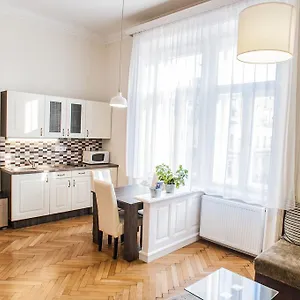 https://all-in-apartman.inbudapesthotels.com